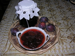 Kara Erik Özellikleri ve Faydaları Nelerdir? Kara Erik Özellikleri ve Faydaları Nelerdir?