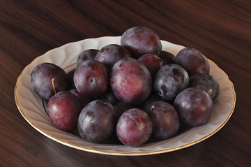 Mürdüm Eriği Tarifi ve Malzemeleri Mürdüm Eriği Tarifi ve Malzemeleri